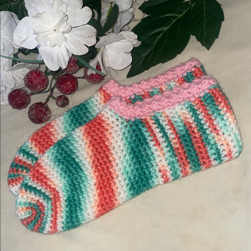 Hand Knit Colorful Striped Slippers Unisex Cozy Indoor Booties Fits Size 7-9 NEW